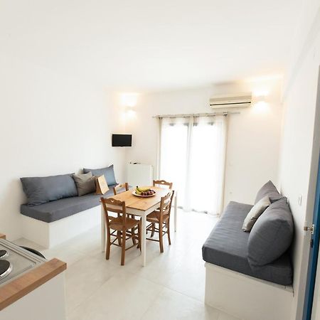 Muses Apartments Agía Ánna Extérieur photo