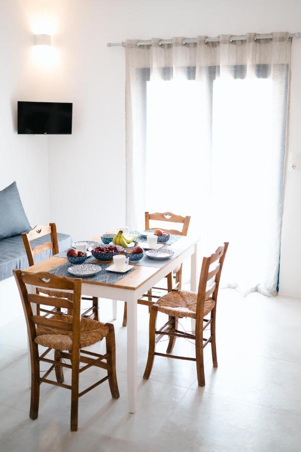 Muses Apartments Agía Ánna Extérieur photo