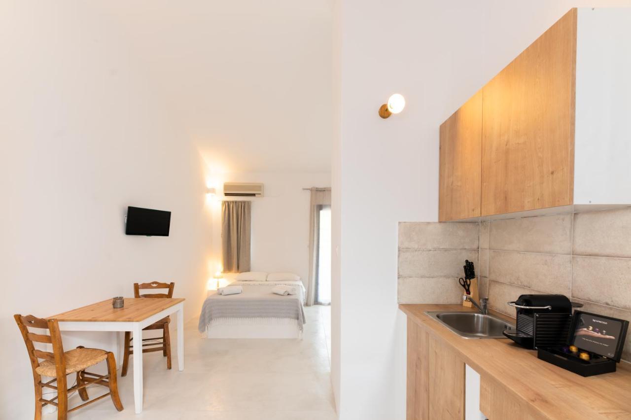 Muses Apartments Agía Ánna Extérieur photo