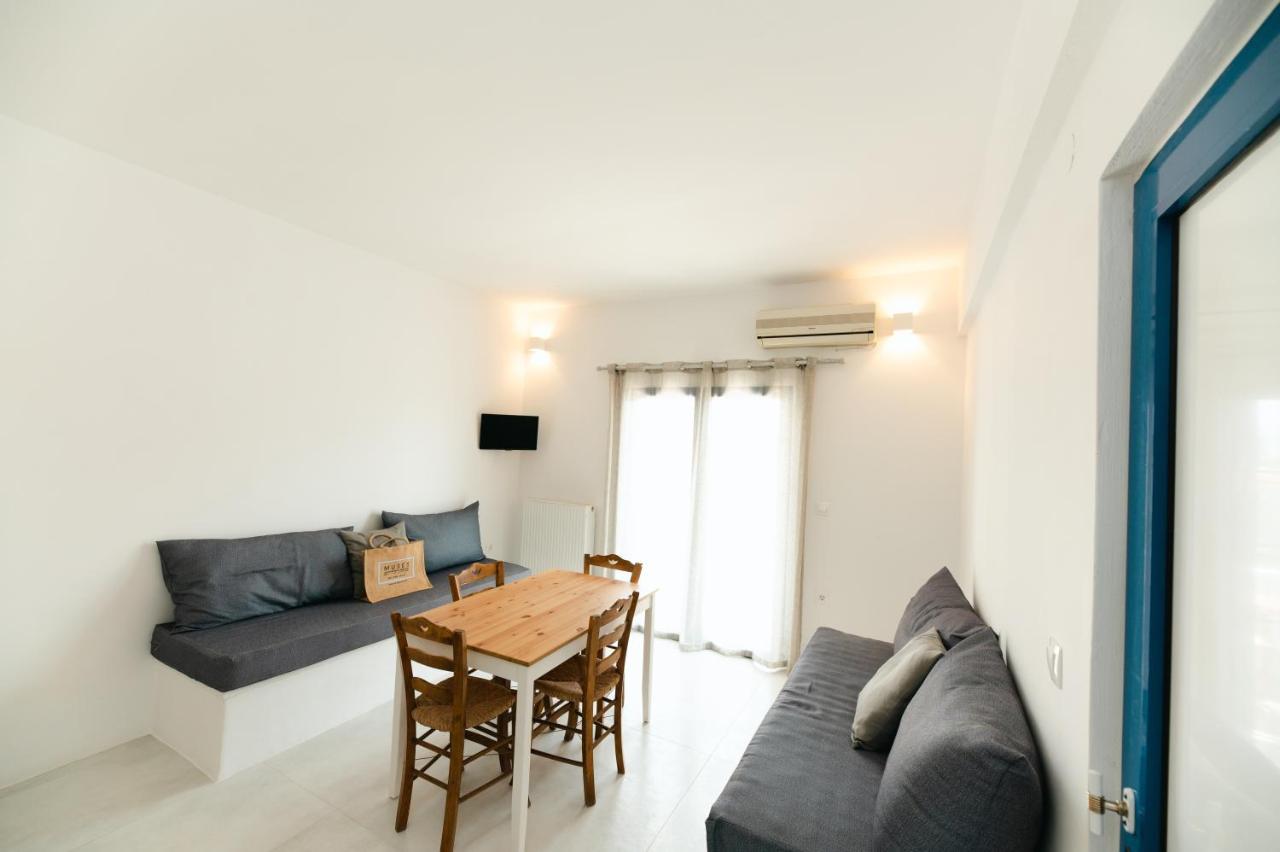 Muses Apartments Agía Ánna Extérieur photo